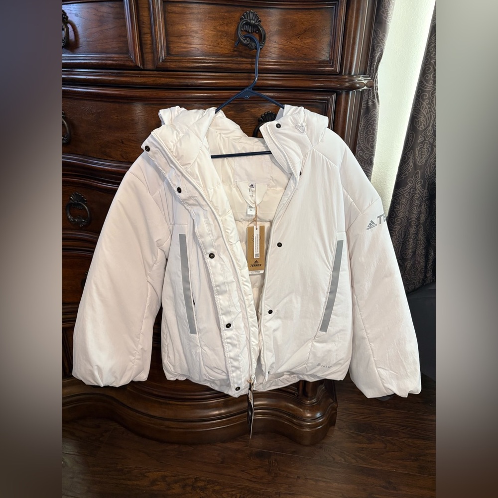 Adidas Women's White Puffer Jacket NWT